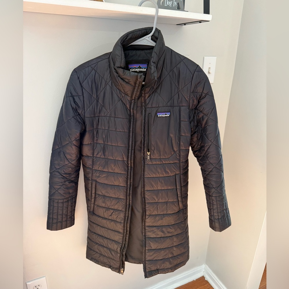 Patagonia Radalie Insulated parka
Size small
Color- black